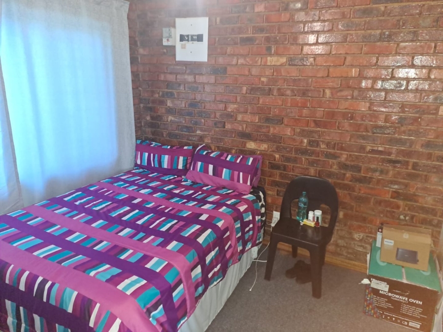 2 Bedroom Property for Sale in Uitsig Free State